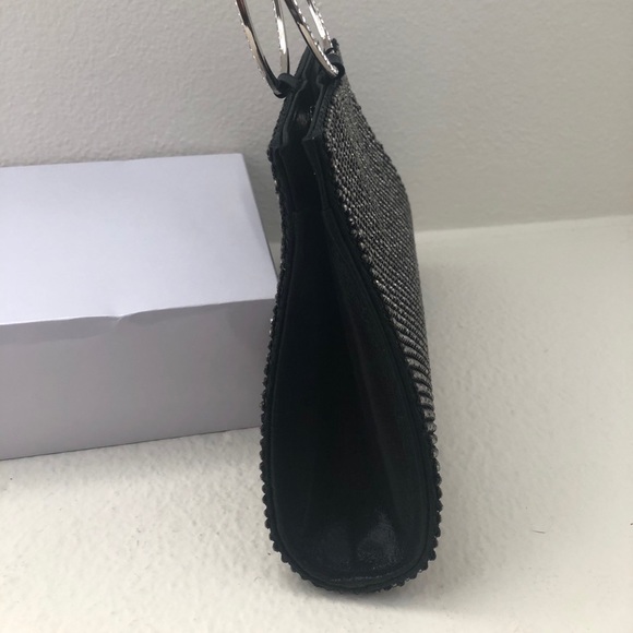 Women’s crystal wrist evening bag - Picture 3 of 4